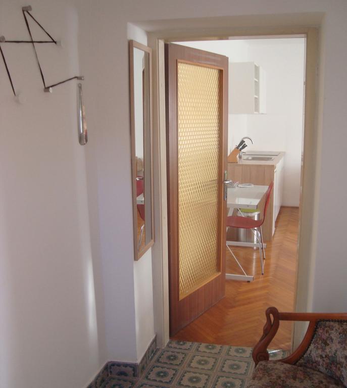 Two Flowers Apartments Ζάγκρεμπ Δωμάτιο φωτογραφία